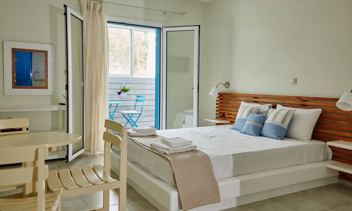 Gavrio Hotel | Aelia Apartments