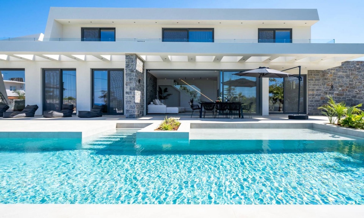 Anissaras Villa | Aethra Grand- Luxury 5-Bed Villa, 700m from Beach