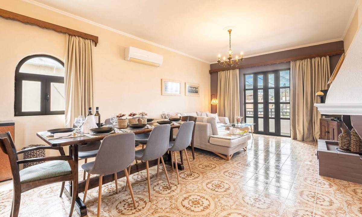 Archangelos Apartment | Apartment 'Afentika Grand Flat' with Mountain View, Wi-Fi and Air Conditioning
