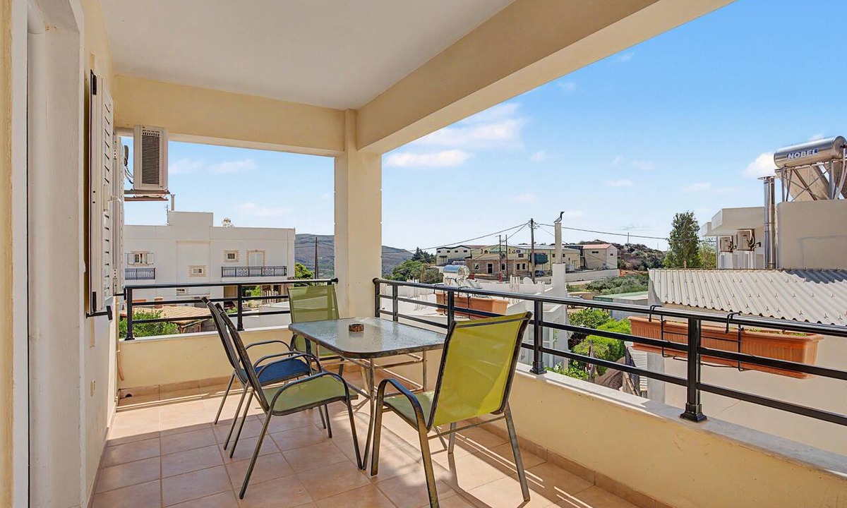 Kato Zakros Apartment | Apartment 'Dimitra Family' with Mountain View, Wi-Fi and Air Conditioning