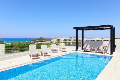 Maleme Villa | Beach Sand Villas - Beachfront Roof Pool Seaviews