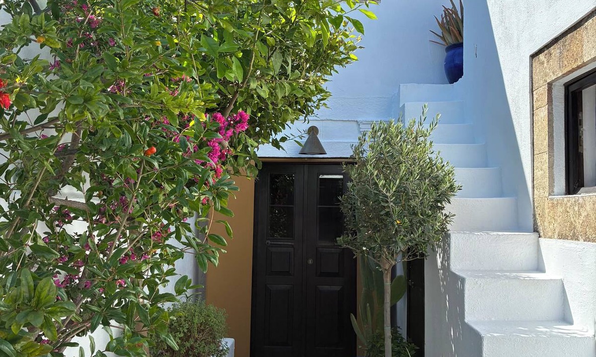 Archipolis House | Beautiful traditional one-room house in the village of Malona