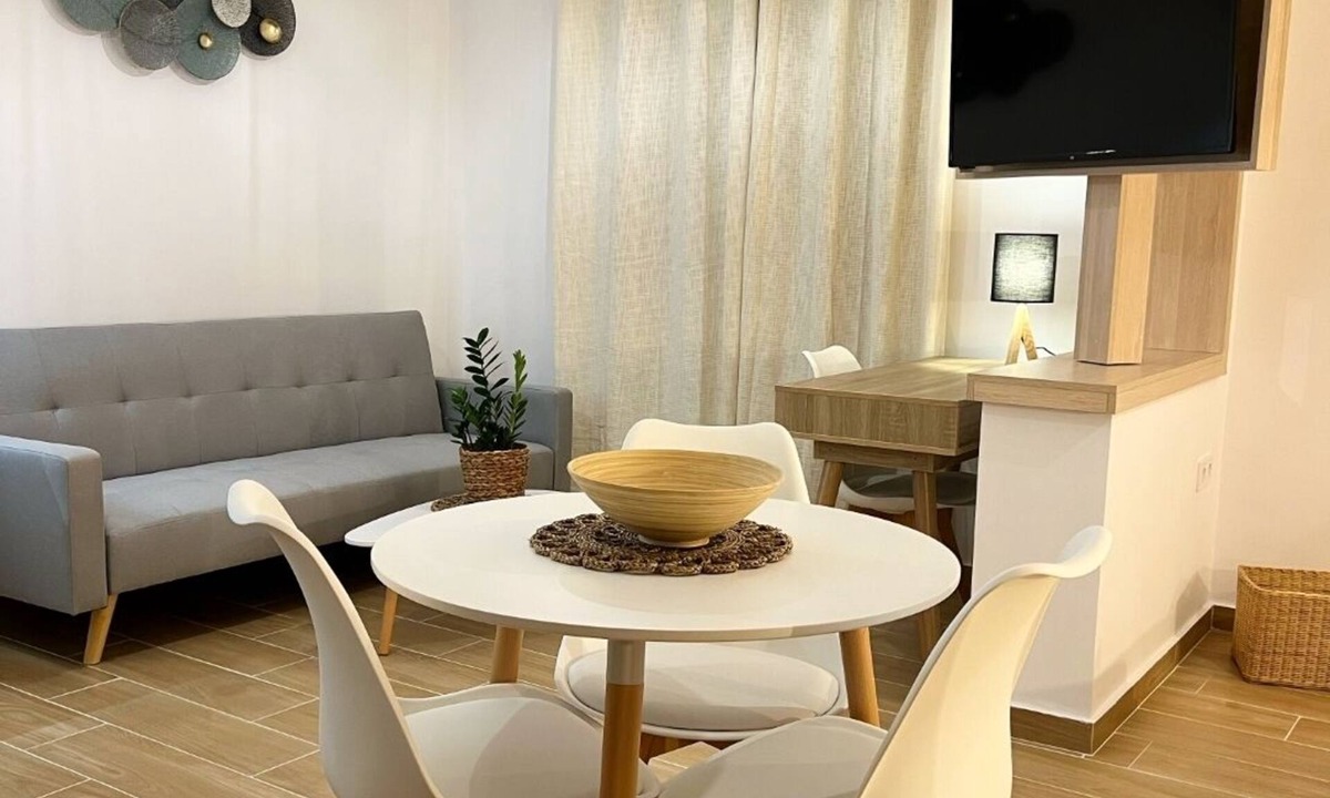 Ermoupoli Apartment | Calm Joy & J - Jay