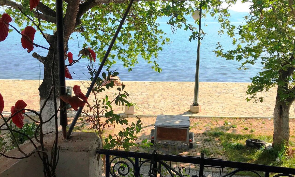 Mili Apartment | Casa Lela 1 – Traditional Stone Home 8m from the Sea
