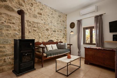 Skotino Apartment | Chara Stone House