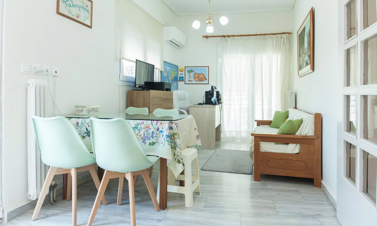 Chalandri Apartment | Classical 2 Bd Beauty Apt in Chalandri