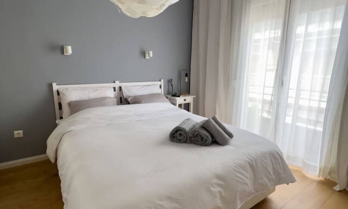 Thessaloniki City Centre Condo | Comfortable, Prime Location, Super Fast Internet