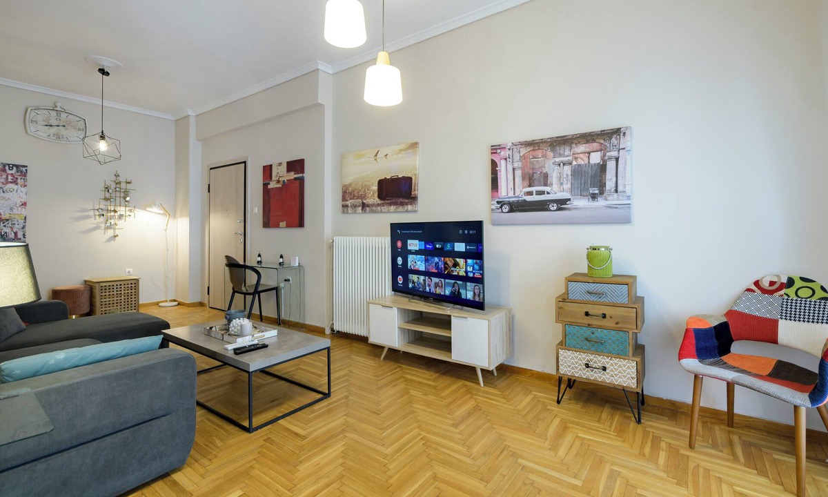 Ampelokipoi Apartment | Cosy 2BR flat near Ampelokipoi station & hospitals