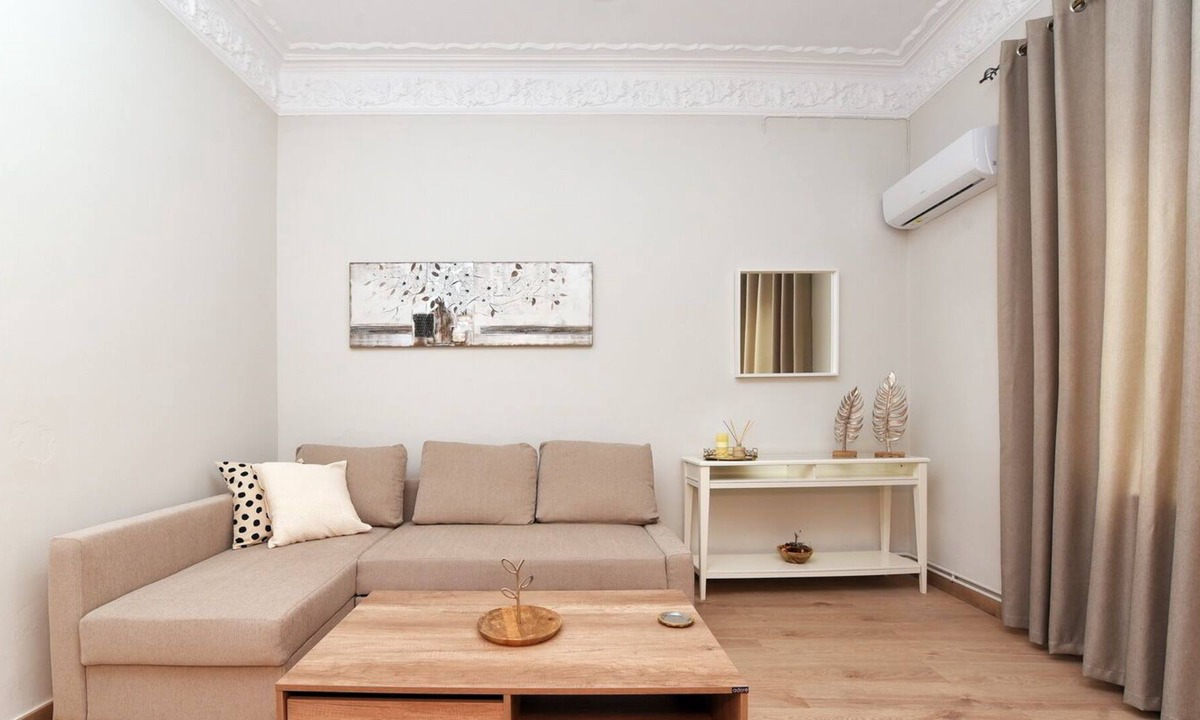 Ermoupoli Apartment | Cozy appartment,near Hermoupolis SyrosPet friendlyKid friendly