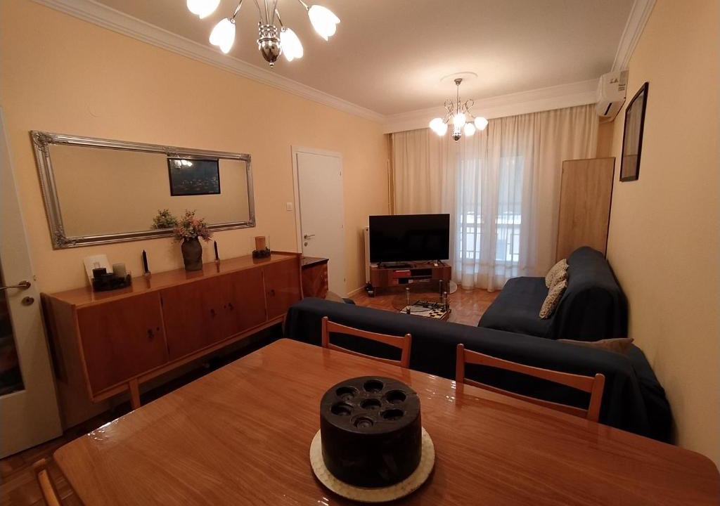Thessaloniki City Centre Apartment | Cozy three BDRMS central APT at five Filippou str