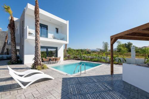 Petaloudes Villa | Davlakos Villa Eve