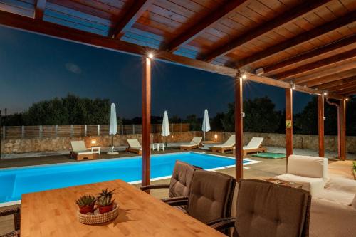 Kalathas Apartment | Drosoula Villa 3bdr private swimming pool