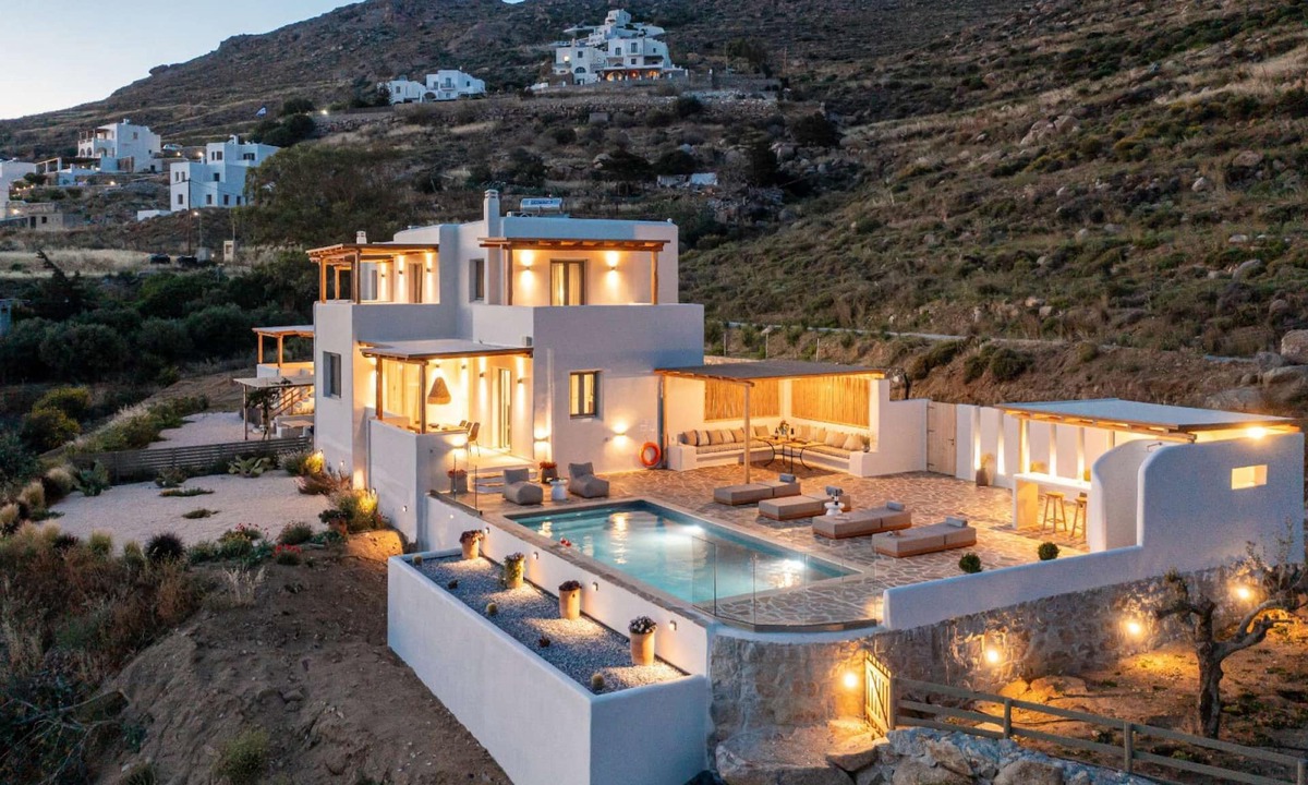 Naxos Town Villa | Eartha Horizon 3BR Villa Naxos - Private Pool Sunset View