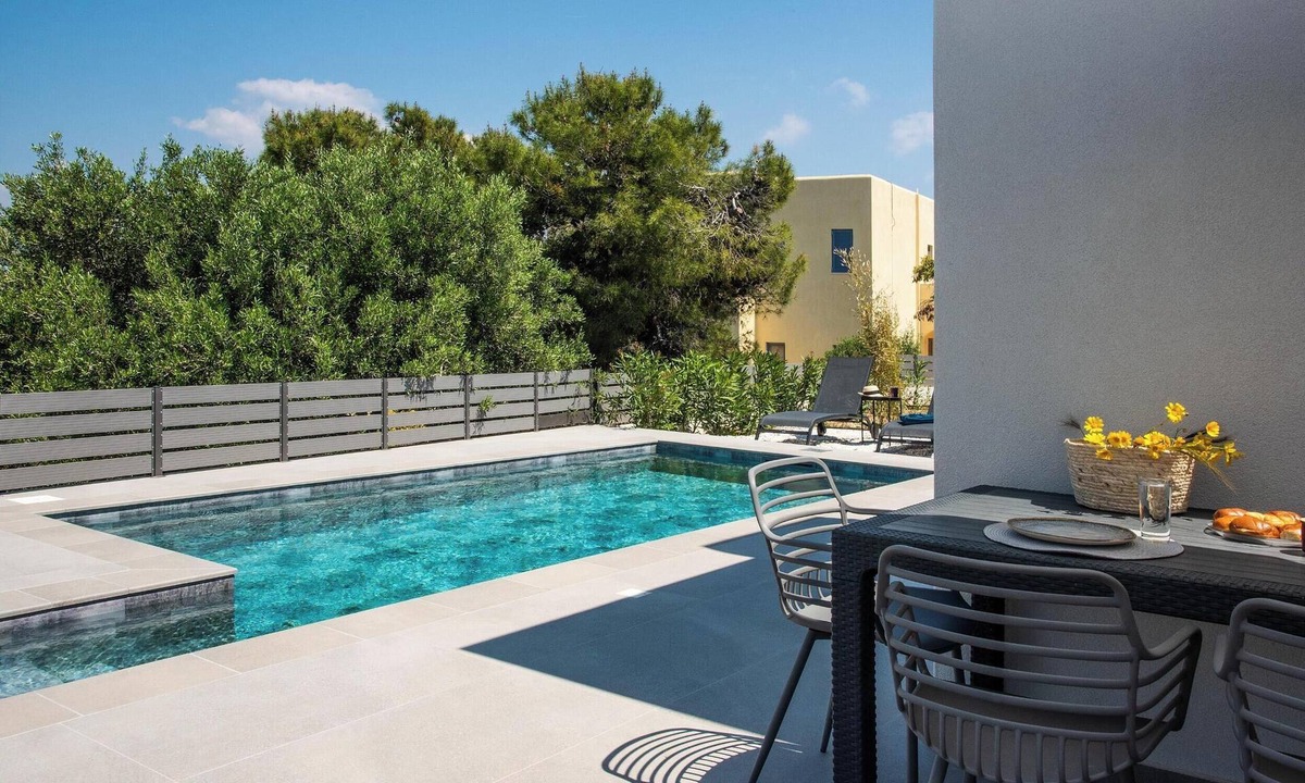 Souvala House | Exis Seaview is a brand-new home just a few steps from the sea.