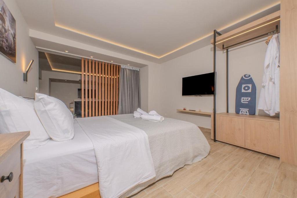Piraeus Apartment | Fairytale Apartment steps from Piraeus Port
