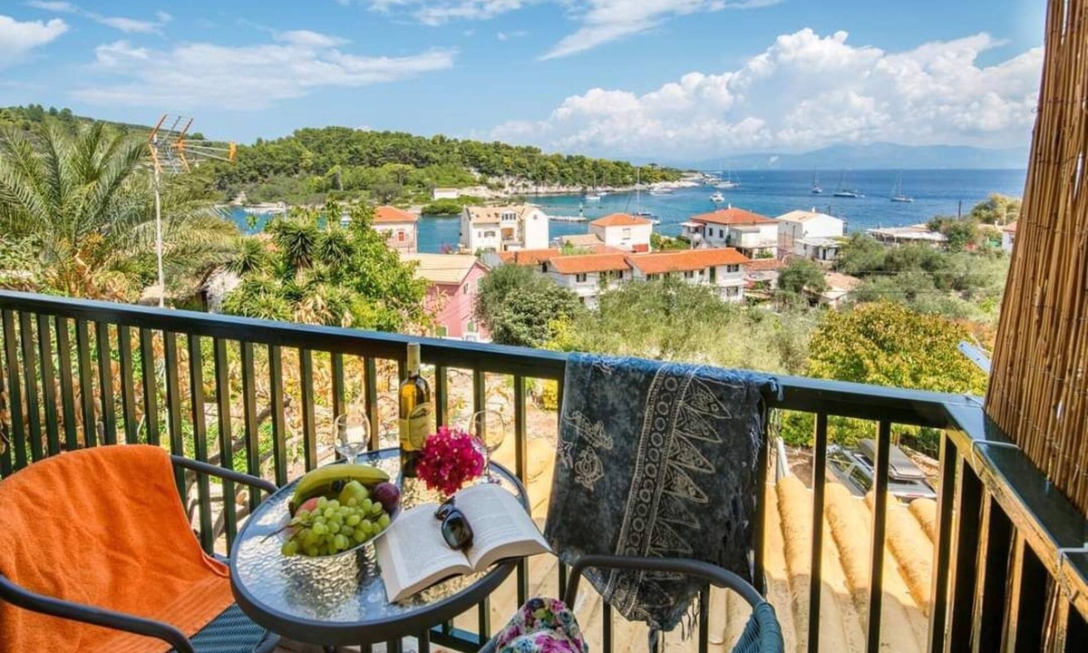 Gaios Apartment | Fenia's Studio - Charming Getaway in Gaios, Paxos