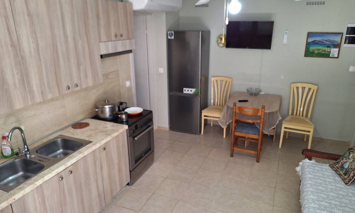Paralio Astros Condo | GARDEN APARTMENT (ELECTRIC CAR CHARGING STATION)