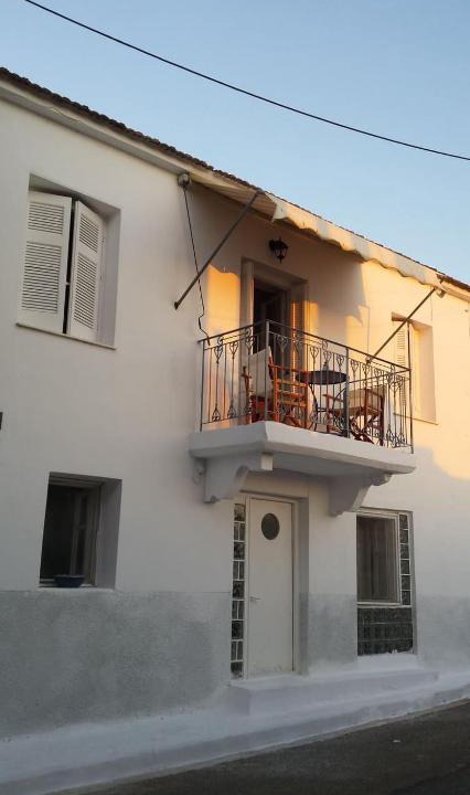 Pylos House | George's Traditional House