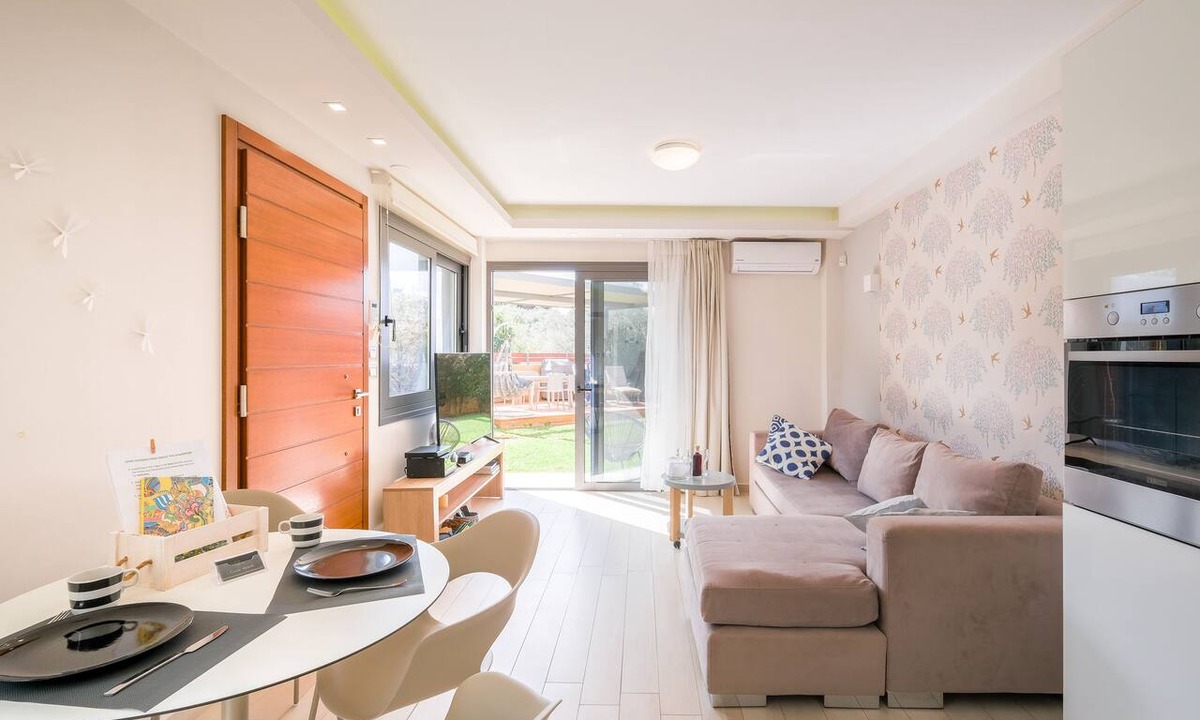 Daratsos Apartment | Glaros Casa - Garden near Beach w. Parking & EV
