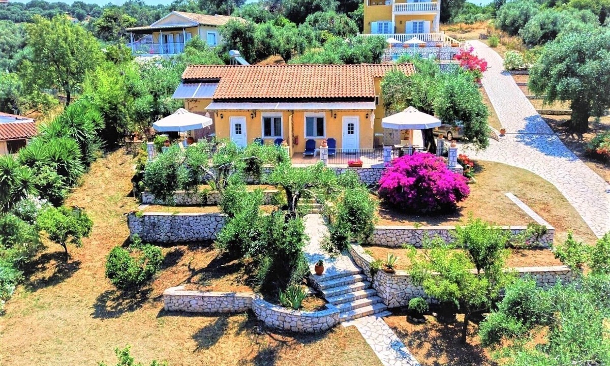 Agios Spyridon Corfu House | Holiday Home "Nora" with 2 Apartments and Shared Pool - Sea Breeze 2