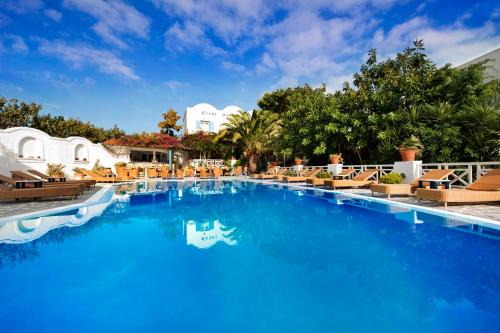 Kamari Hotel | Hotel Matina
