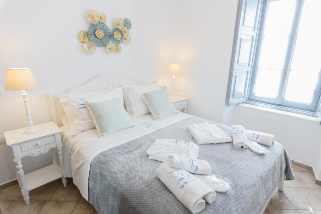 idhra Apartment | Hydra's Pearl - Blue Pearl, Luxury Mansion, No steps, 120m from the port