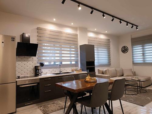 Volos Apartment | Iatrou city home
