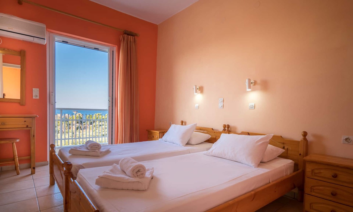 Amoudi Hotel | Julia Studios