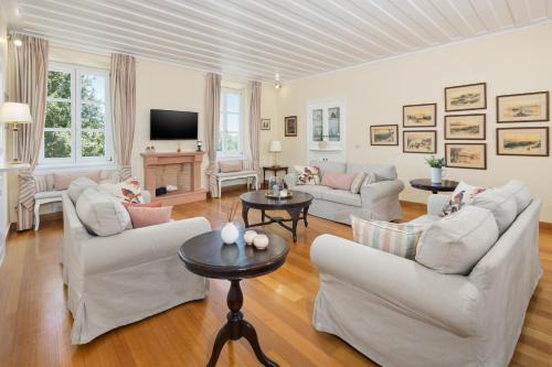 Old Town Apartment | Liston Luxury Apartment with Spianada & Fortress View