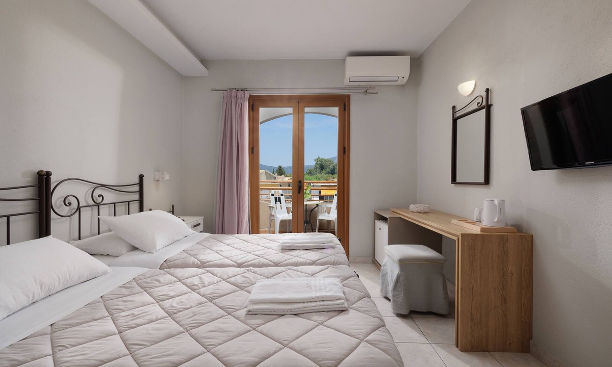 Gouvia Hotel | Louvre Hotel