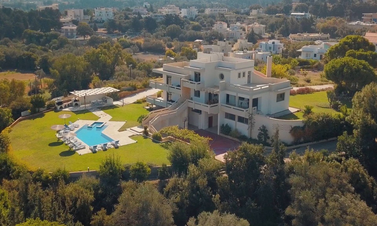 Kallithea House | Luxuriöse, geräumige, private Villa mit sechs Schlafzimmern by Interhome