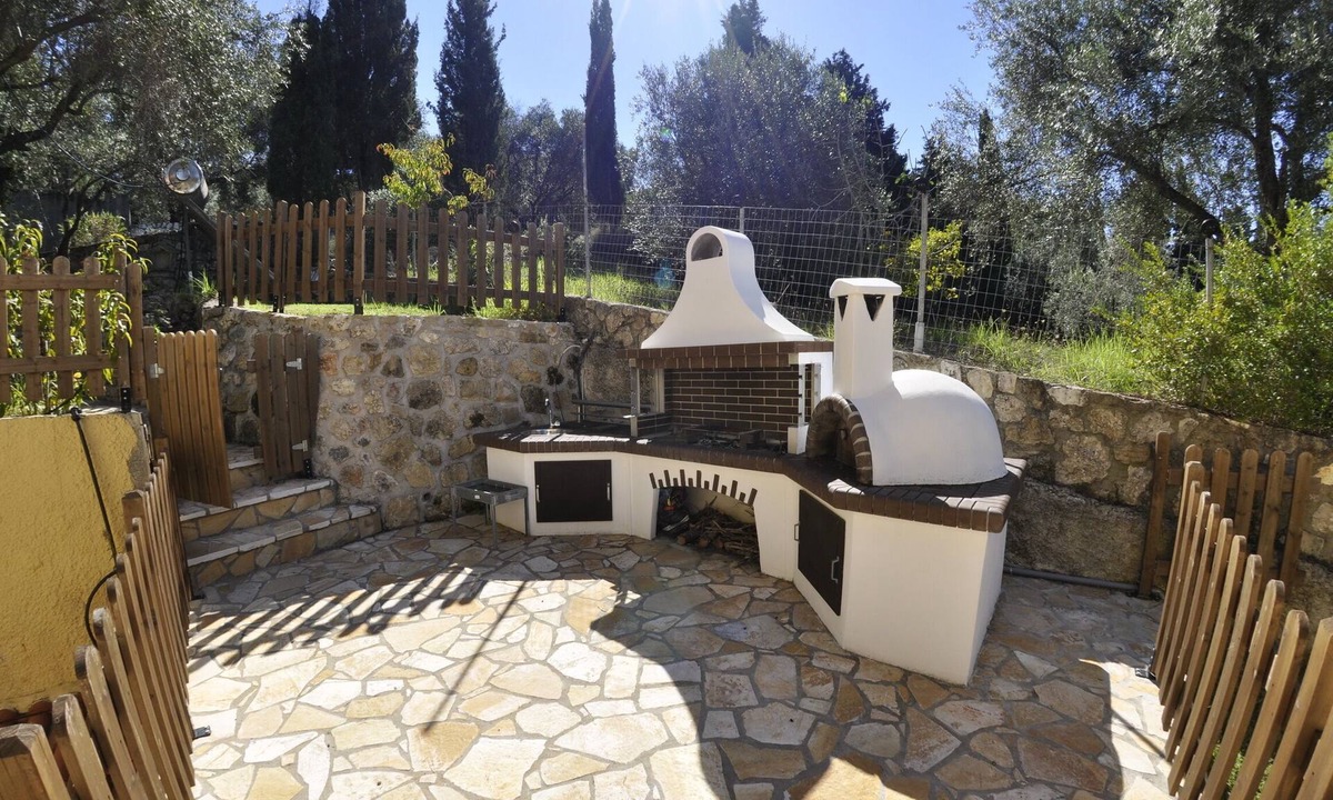 Agios Georgios Pagon Apartment | Magdalini Aps - Top floor (4 persons)