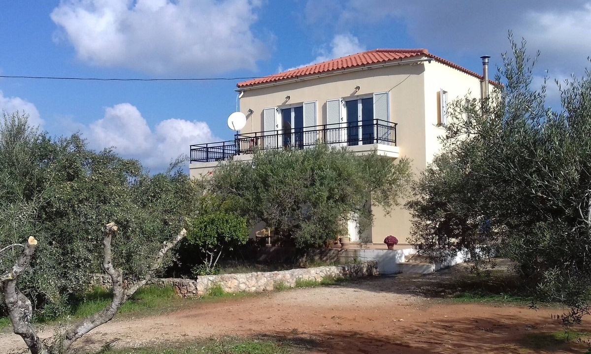 Kalathas House | Manolo's olive farm,apartment with big terrace,seaview