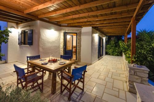 Aliki House | Maria's Village Two Bedroom House 5