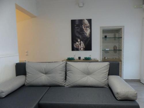 Alepou Apartment | Michaels Flower House