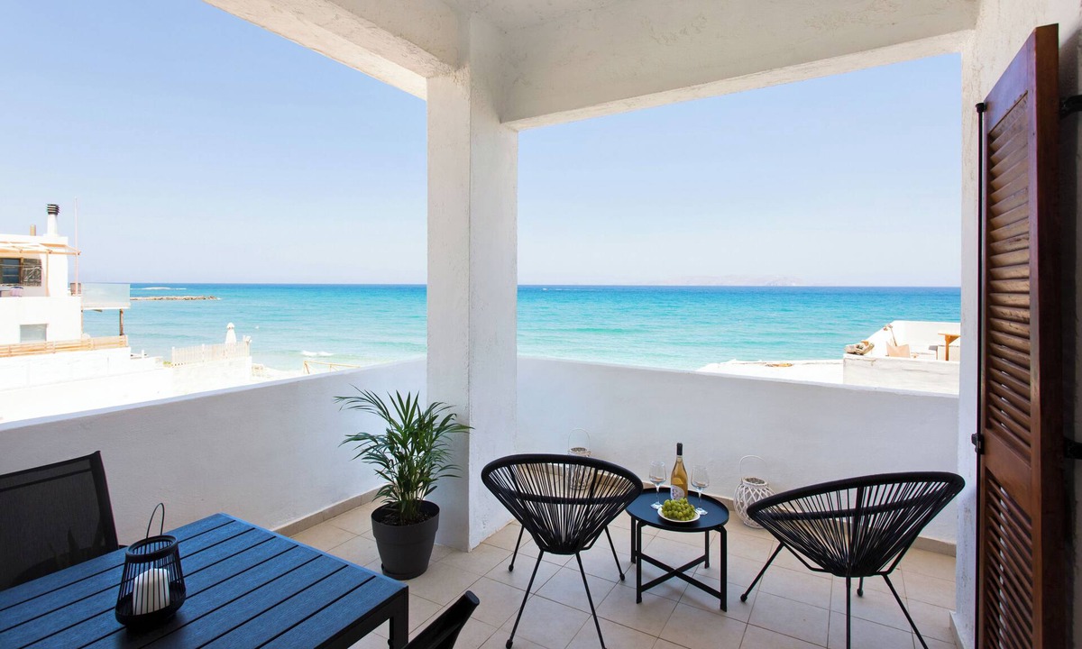Kokkini Chani Apartment | Nova Sea View Apartment Seafront