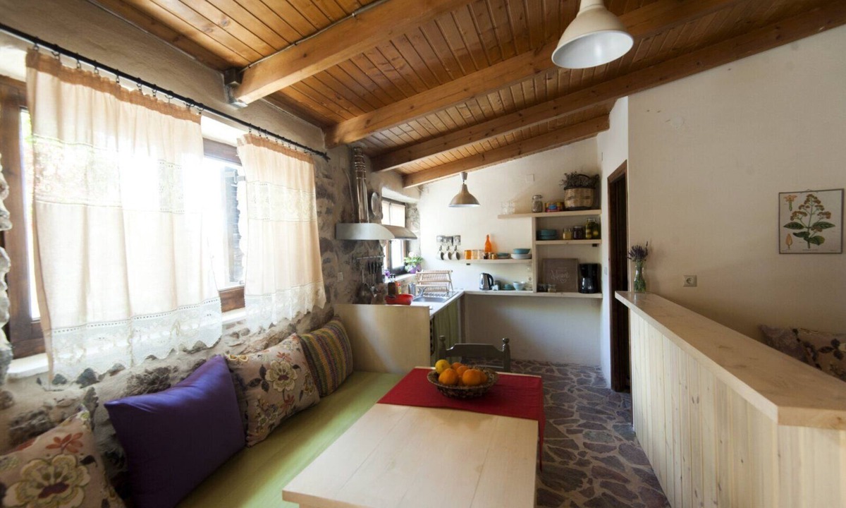 Apostoli Apartment | Orgon Farm Village Houses