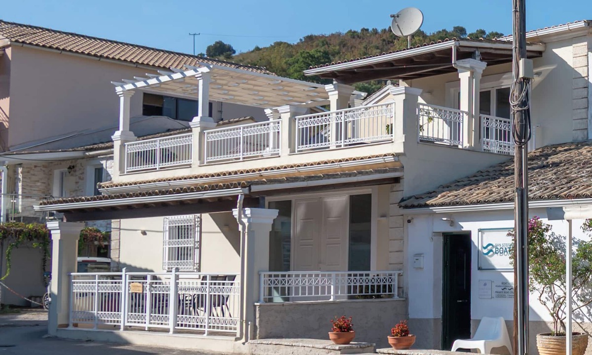 Agios Stefanos House | Paola House Agios Stefanos