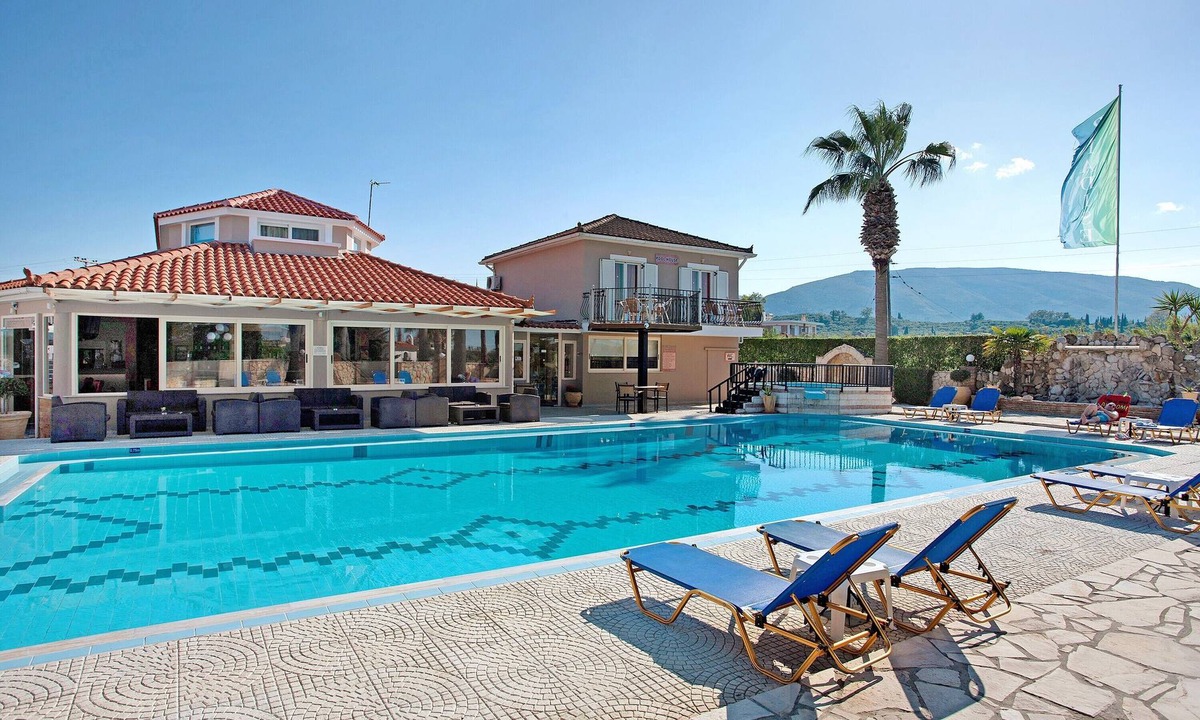 Agrilia Apartment | Paradise Zante Suite Poolside with Garden and Wi-Fi