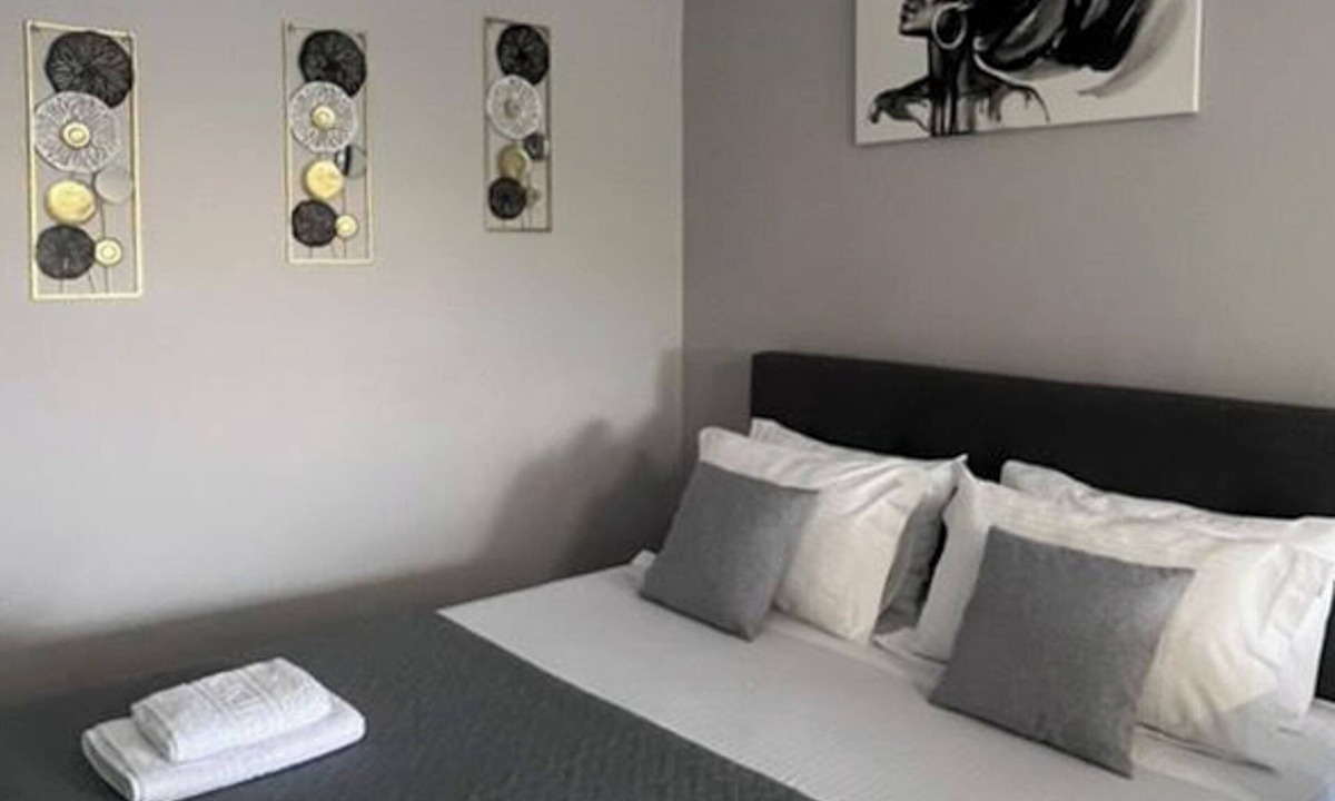 Minothiana Apartment | Petra's Charming Home, 500m to Beach