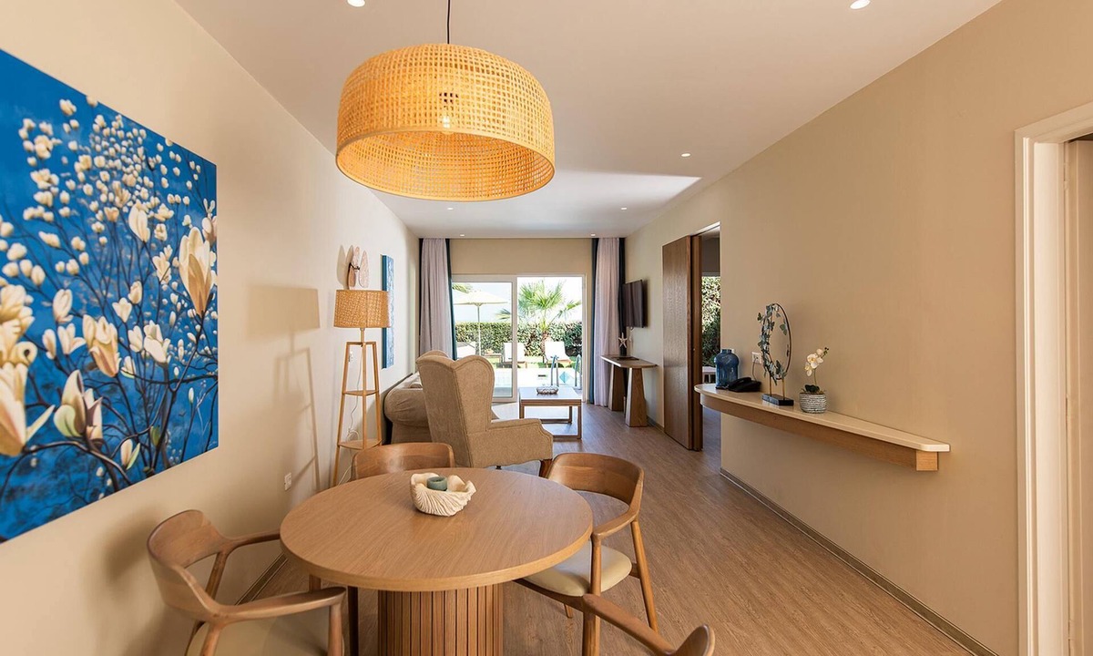 Mathes Hotel | Pilot Beach Resort