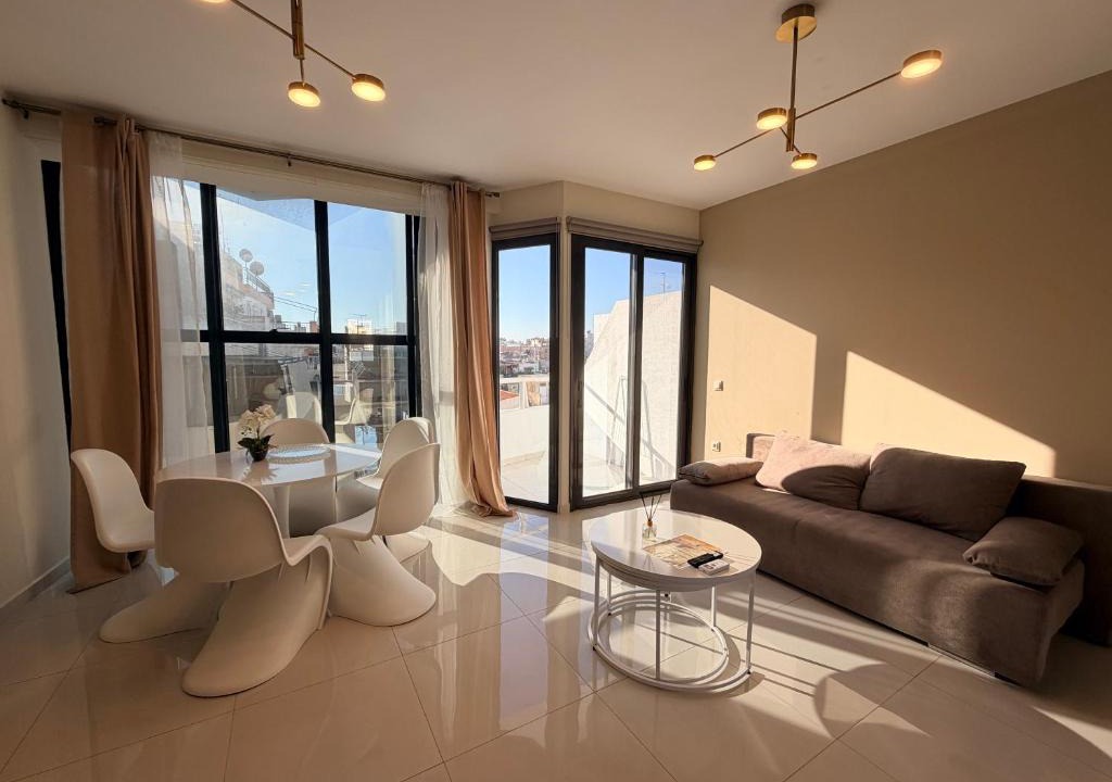 Piraeus Apartment | PL Pireas Modern APT