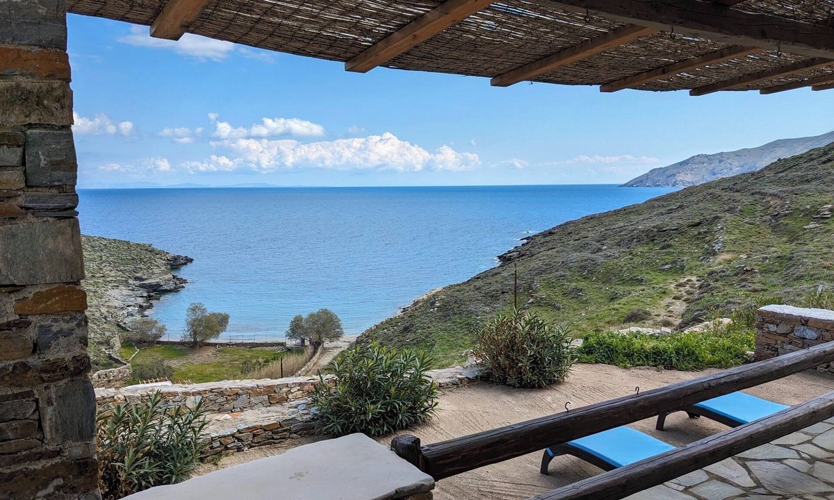 Loutra Apartment | PNOES Kythnos - Seaside Escape