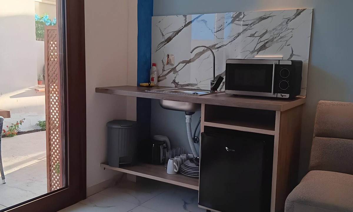 Laganas Apartment | Poseidon Apartment in Laganas, Zante with Scuba Diving and Boat Tours
