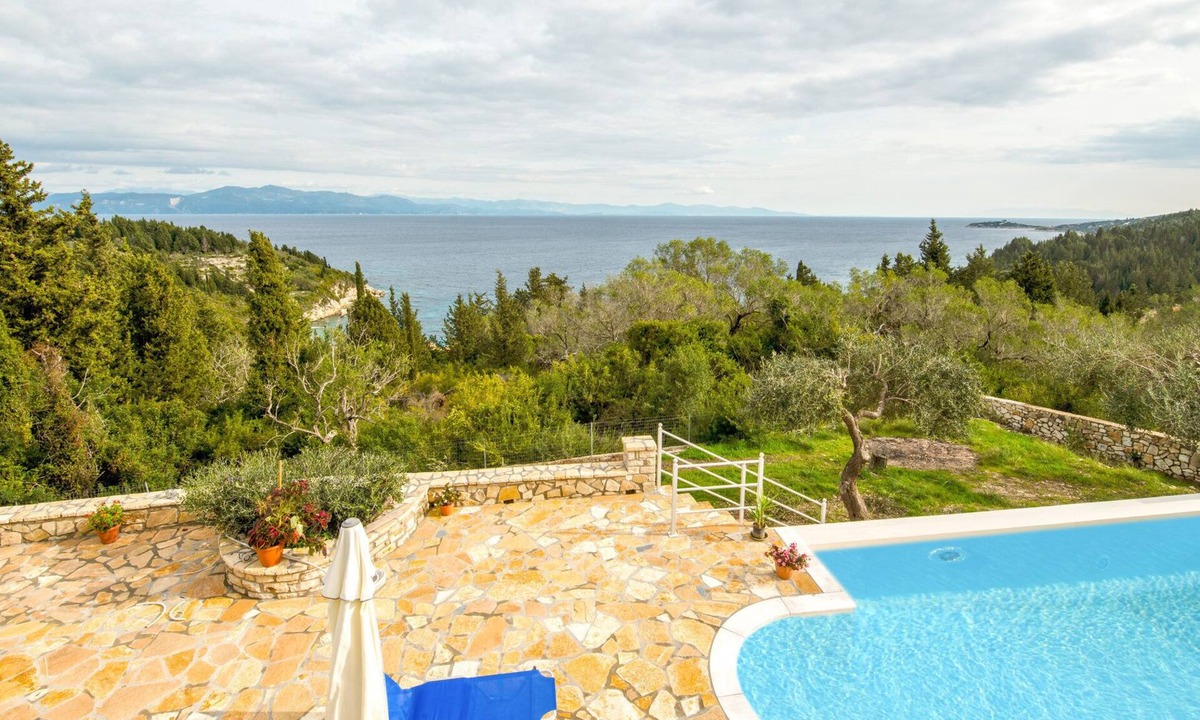 Magazia House | Private Pool, Walk to Beach, Stunning Sea View, A/C, WiFi