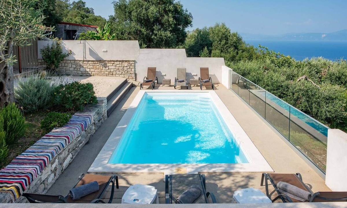 Magazia Villa | Romanatika House - Three Bedroom Villa, Sleeps 6
