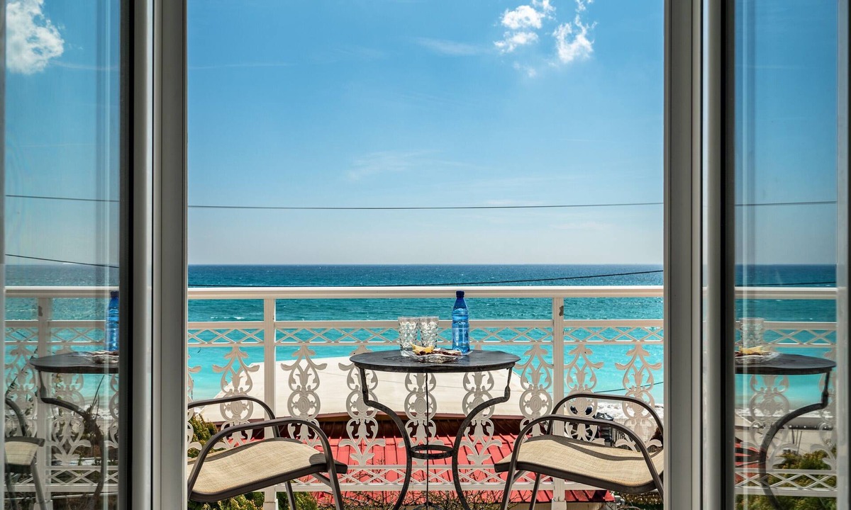 Lourdata House | Room “Angela sea view 7” with Sea View, Wi-Fi, and Air Conditioning