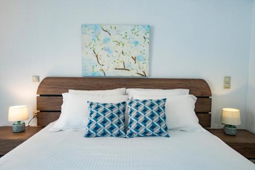 Kalithies Apartment | Seascape Village - Spacious 3-Bed Apartment with Private Garden and Parking