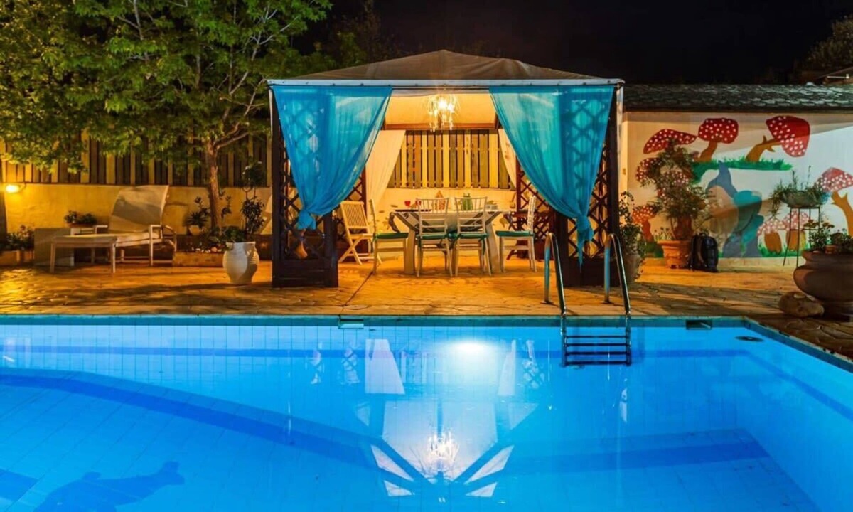 Kiparissia Villa | Seaside Oasis - Luxurious Villa with Private Pool
