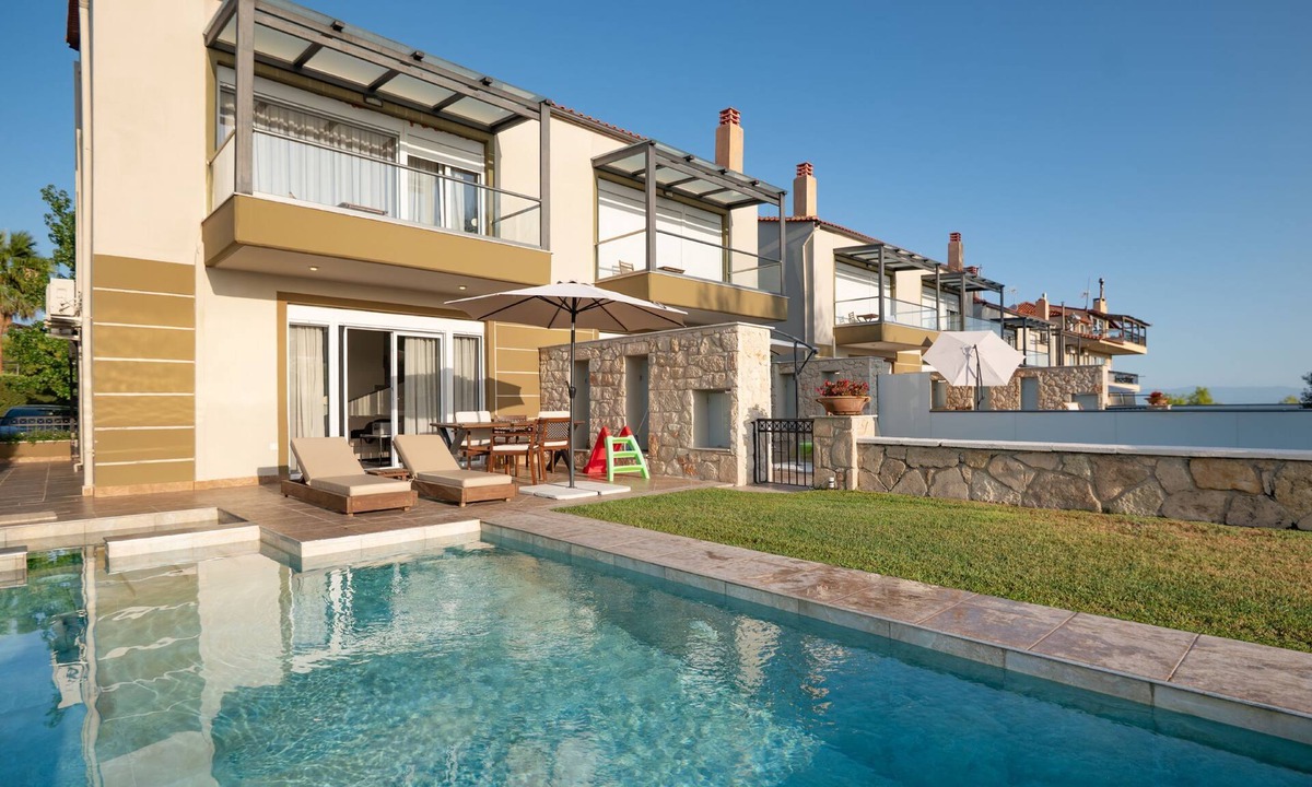 Pallini Villa | Secluded Villa in Halkidiki – Pool, Balcony, Beach Nearby